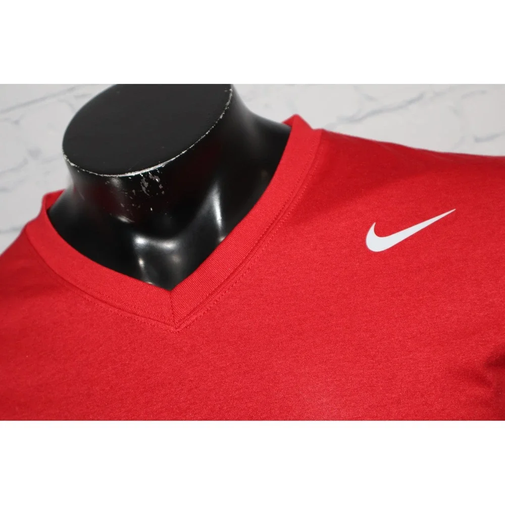 Nike T-Shirt Mens Large Red Dri-Fit V-Neck Swoosh Activewear Gym Workout